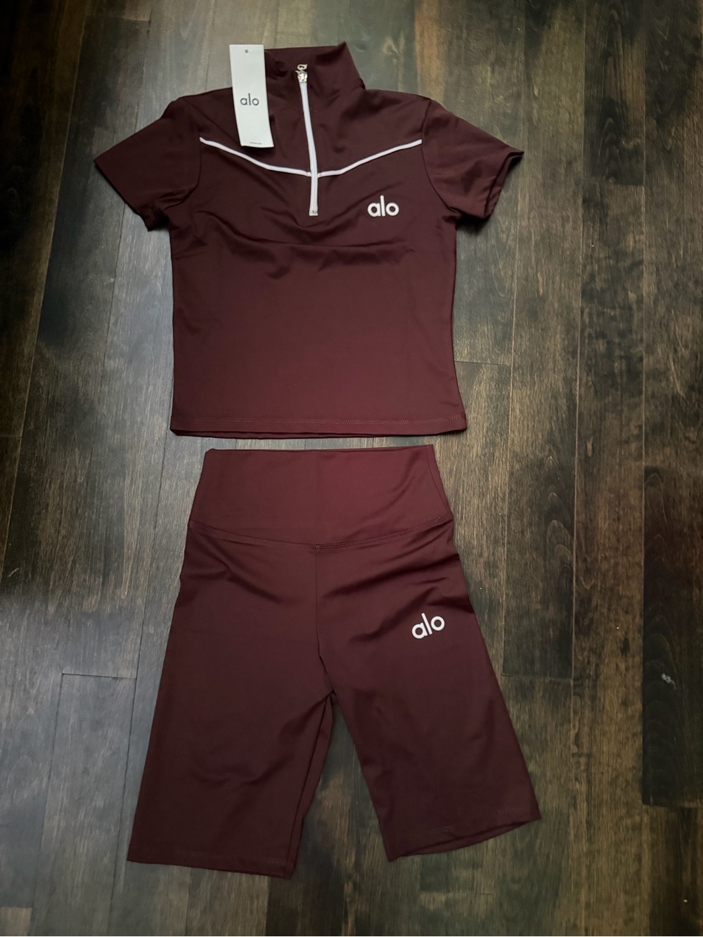 Alo brown Zip-Front Crop Top & Bike Shorts Set - Picture 2 of 2